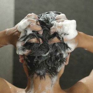 GlinaSi glineni trdi šampon The Beast